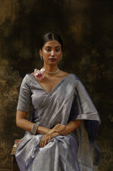 Aadhi raat I Midnight Blue And Grey Tone Handloom Tissue Saree