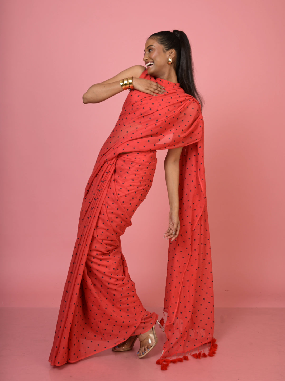 Chulbuli chilly I Red Handloom Mul Cotton Polka Dotted Saree