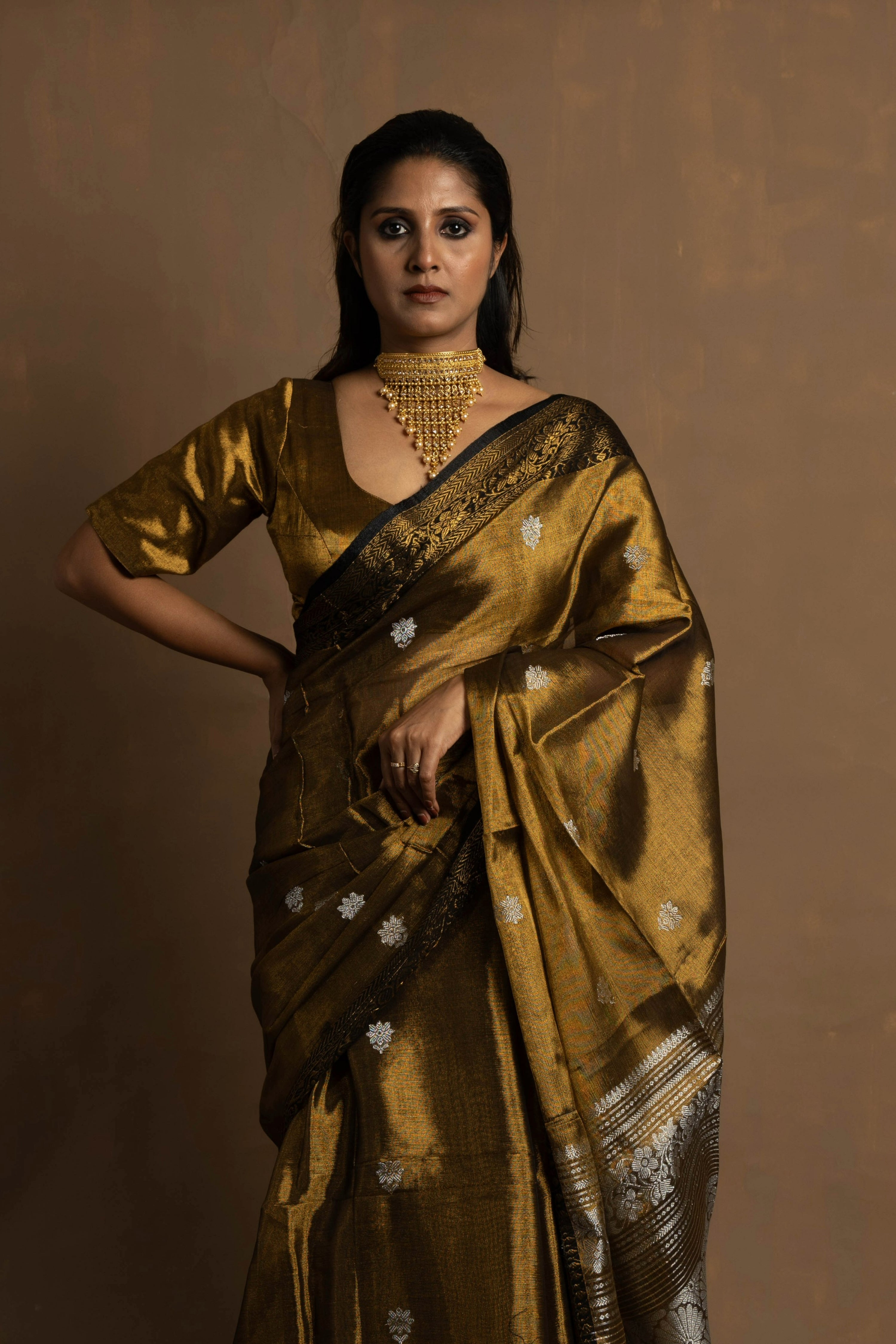 Muharat I Handloom gold tissue banarasi saree
