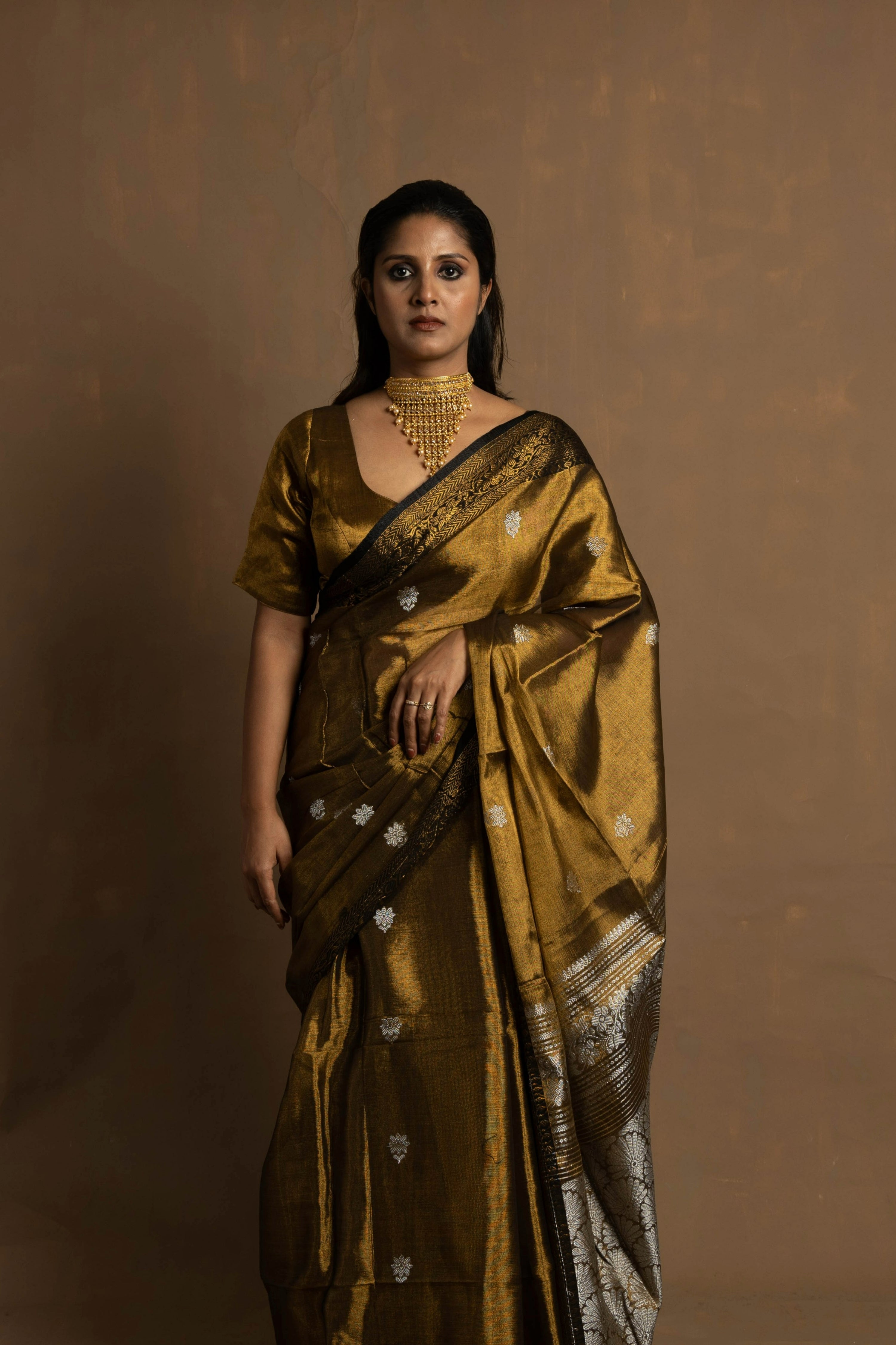 Muharat I Handloom gold tissue banarasi saree