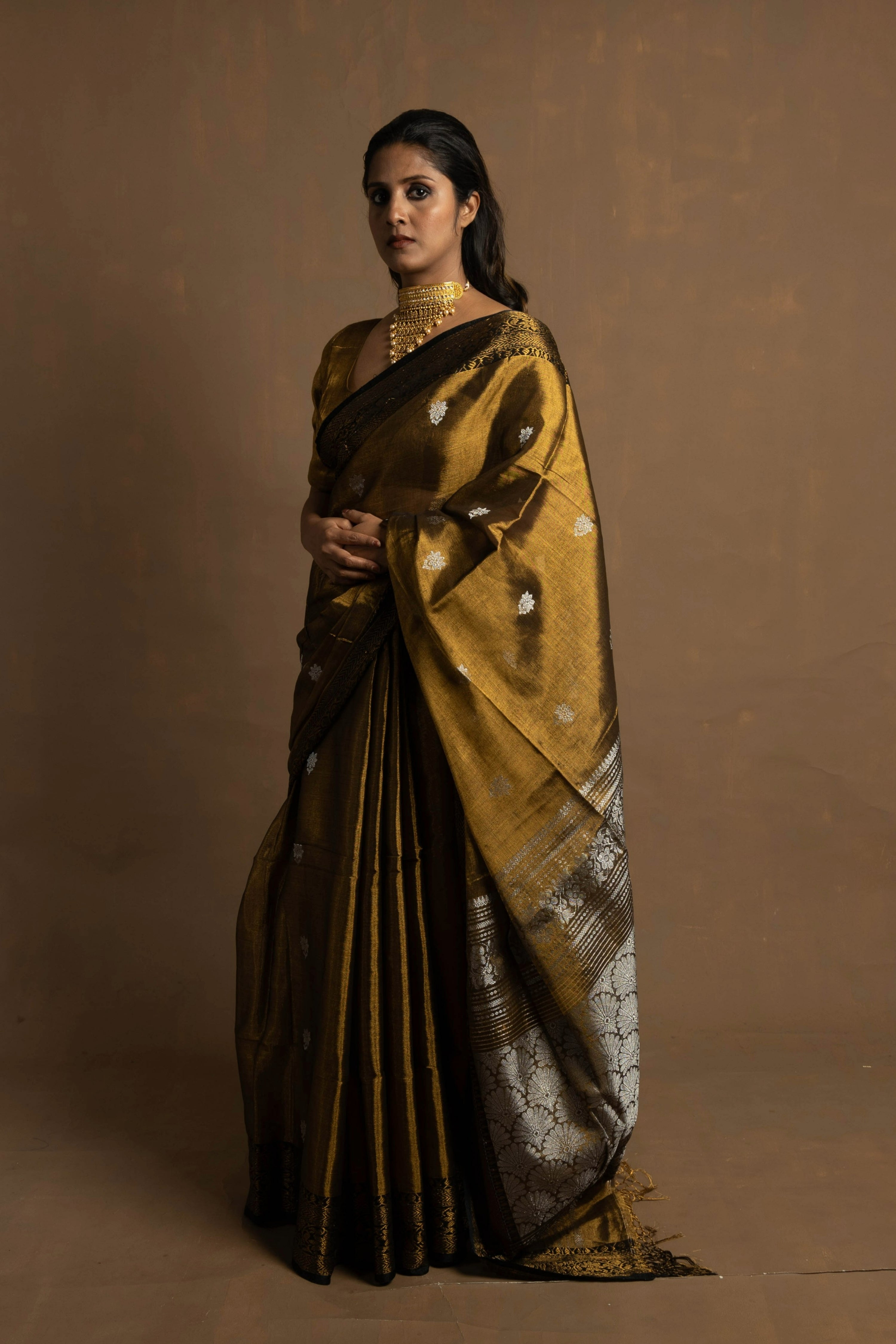 Muharat I Handloom gold tissue banarasi saree