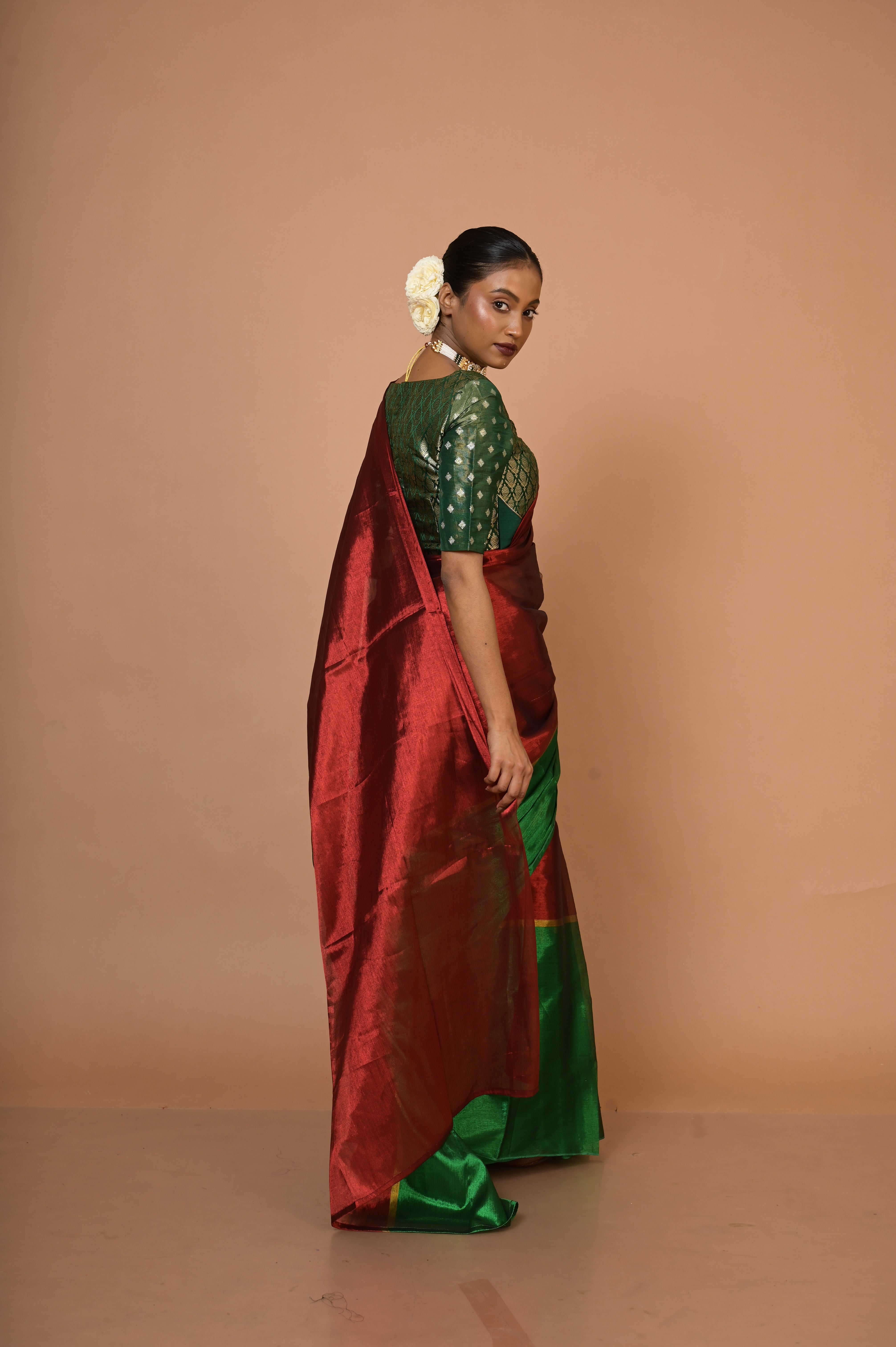 Sampriti I Red and Green Handloom Tissue saree